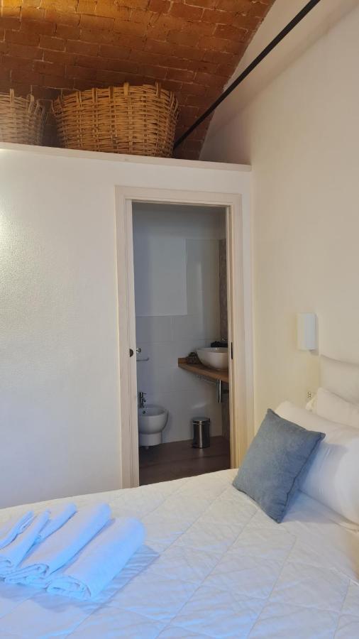 Federico II - Rooms And Breakfast Borgio Verezzi Kültér fotó