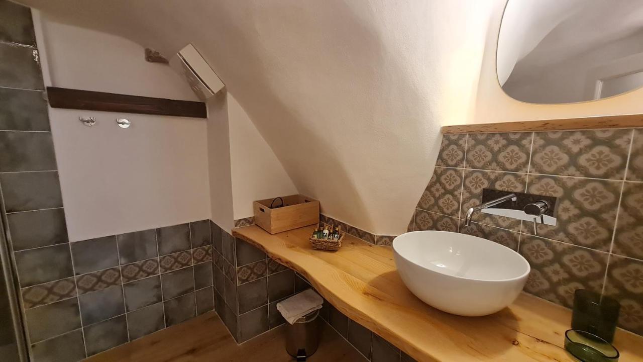 Federico II - Rooms And Breakfast Borgio Verezzi Kültér fotó